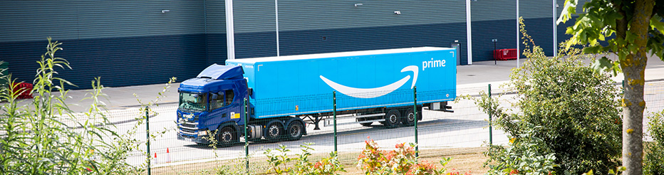 Amazon Prime 18-Wheeler Truck